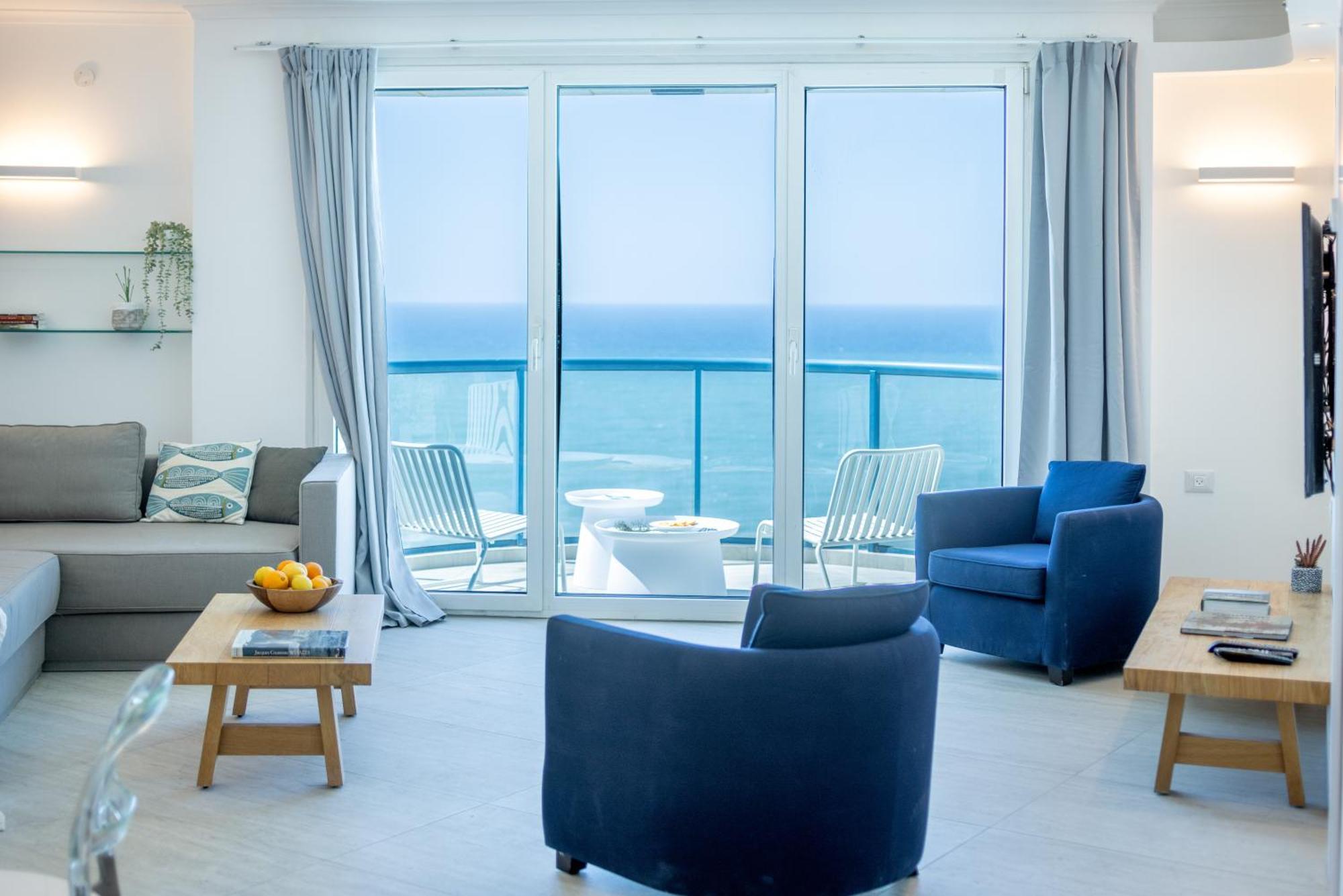 Superb Beachfront Apartments With Shelter By Sea N' Rent Tel Aviv Esterno foto
