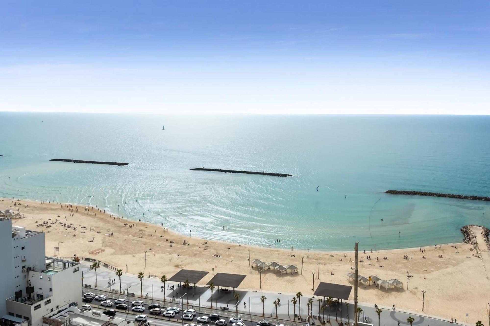 Superb Beachfront Apartments With Shelter By Sea N' Rent Tel Aviv Esterno foto