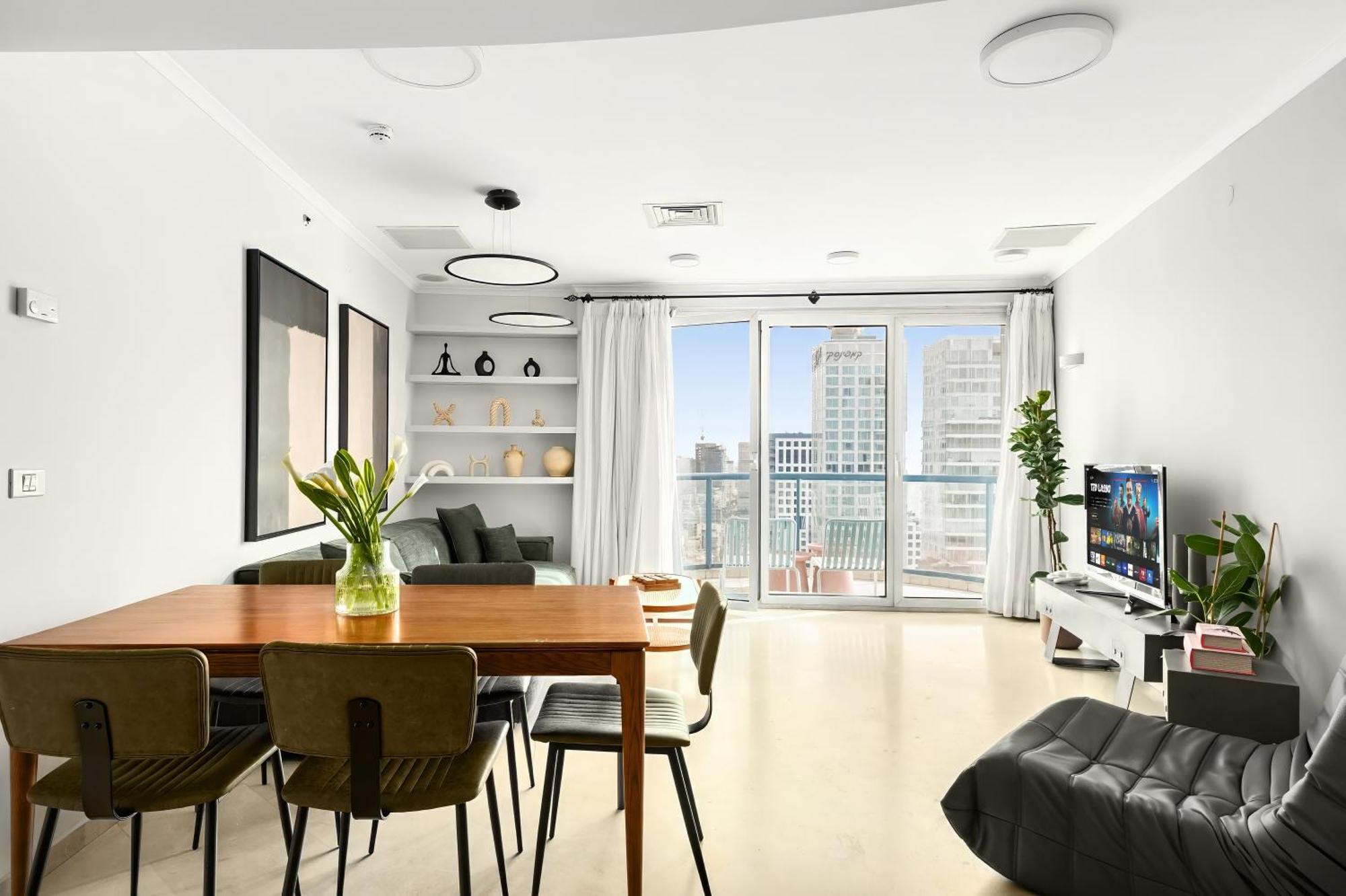 Superb Beachfront Apartments With Shelter By Sea N' Rent Tel Aviv Esterno foto